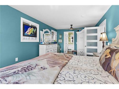 2023 Maple Boulevard, Port Dover, ON - Indoor Photo Showing Bedroom