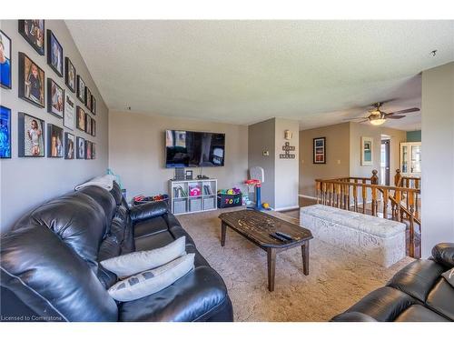 13 Aaron Drive, Port Dover, ON - Indoor Photo Showing Living Room