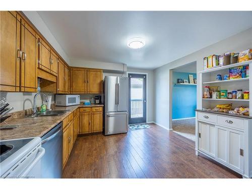 13 Aaron Drive, Port Dover, ON - Indoor Photo Showing Kitchen With Double Sink