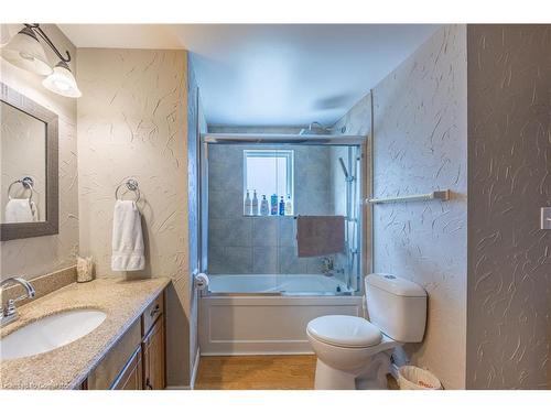 13 Aaron Drive, Port Dover, ON - Indoor Photo Showing Bathroom