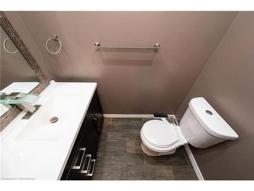 15 Birchlawn Avenue, Cambridge, ON - Indoor Photo Showing Bathroom