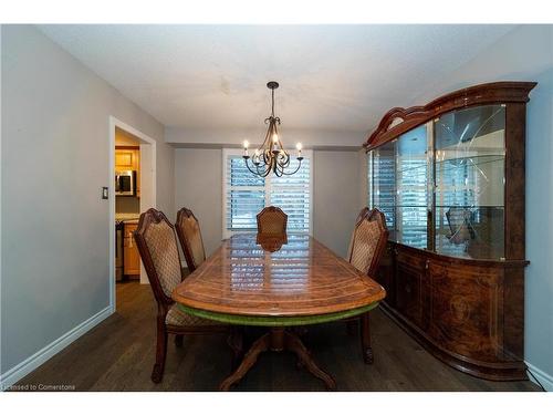 15 Birchlawn Avenue, Cambridge, ON - Indoor Photo Showing Dining Room