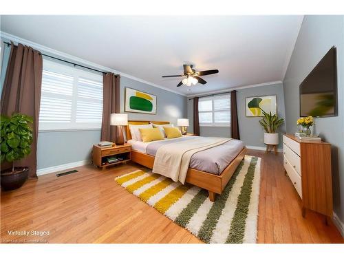 15 Birchlawn Avenue, Cambridge, ON - Indoor Photo Showing Bedroom