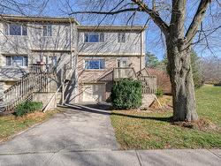 64-30 Green Valley Drive  Kitchener, ON N2P 1G8