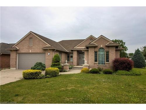 94 Parkwood Drive, Tillsonburg, ON - Outdoor With Facade