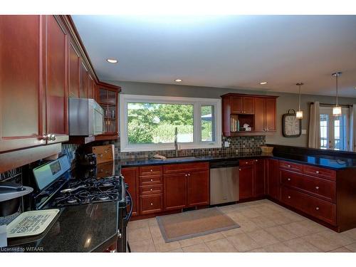142 Culloden Road, Ingersoll, ON - Indoor Photo Showing Kitchen