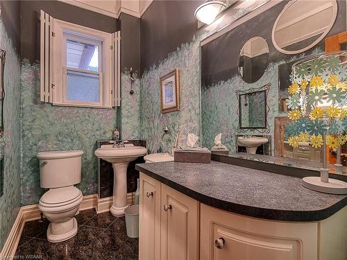 263 Light Street, Woodstock, ON - Indoor Photo Showing Bathroom