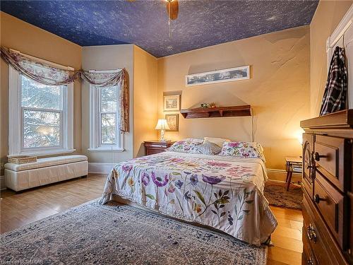 263 Light Street, Woodstock, ON - Indoor Photo Showing Bedroom