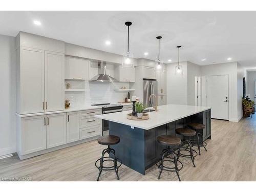 107-361 Quarter Town Line, Tillsonburg, ON - Indoor Photo Showing Kitchen With Upgraded Kitchen