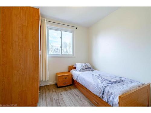 19 Cayley Street, Norwich, ON - Indoor Photo Showing Bedroom