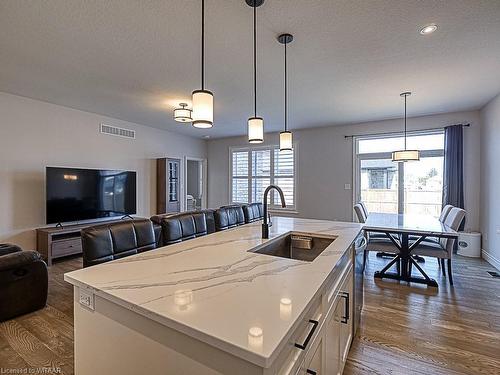 51 Thames Springs Crescent, Thamesford, ON - Indoor Photo Showing Kitchen