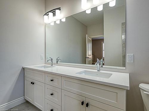 51 Thames Springs Crescent, Thamesford, ON - Indoor Photo Showing Bathroom