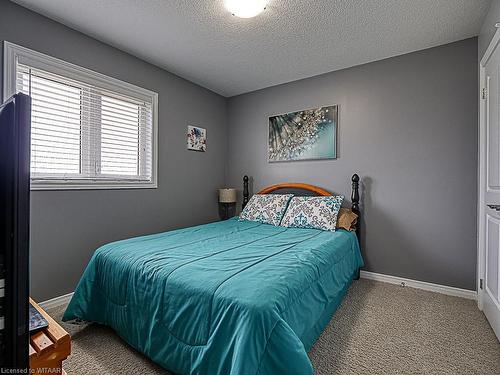 479 Champlain Avenue, Woodstock, ON - Indoor Photo Showing Bedroom