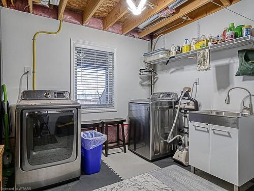 479 Champlain Avenue, Woodstock, ON - Indoor Photo Showing Laundry Room