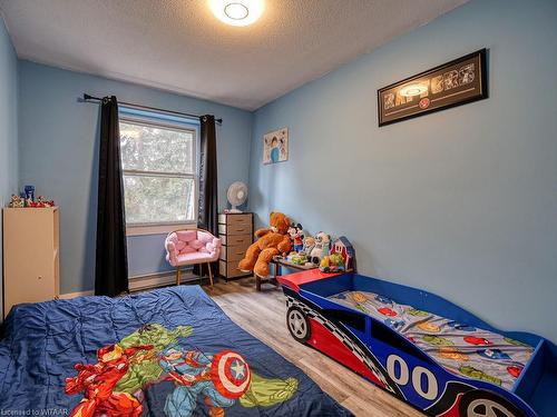 6-292 Traynor Avenue, Kitchener, ON - Indoor Photo Showing Bedroom