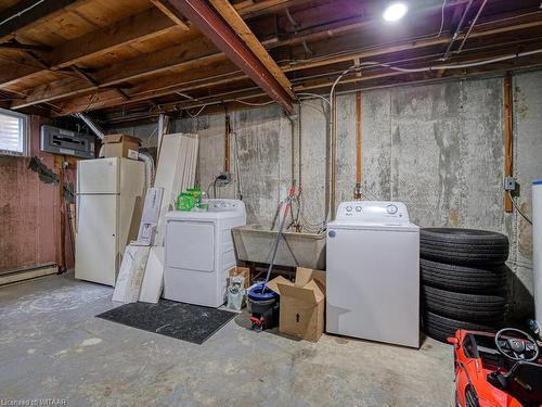 6-292 Traynor Avenue, Kitchener, ON - Indoor Photo Showing Laundry Room