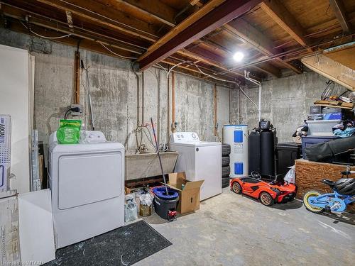 6-292 Traynor Avenue, Kitchener, ON - Indoor Photo Showing Laundry Room