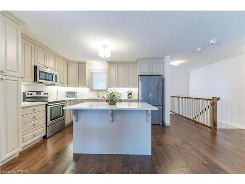 4 Hollier Drive, Tillsonburg, ON - Indoor Photo Showing Kitchen With Upgraded Kitchen