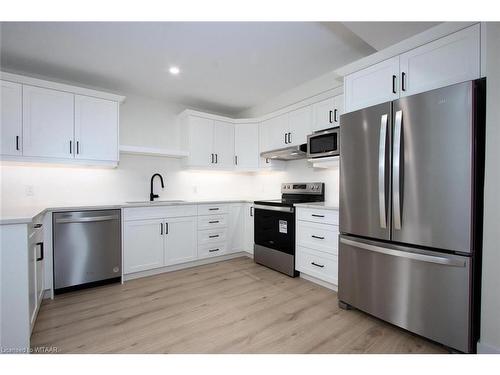 750 Nelson Street, Woodstock, ON - Indoor Photo Showing Kitchen With Stainless Steel Kitchen