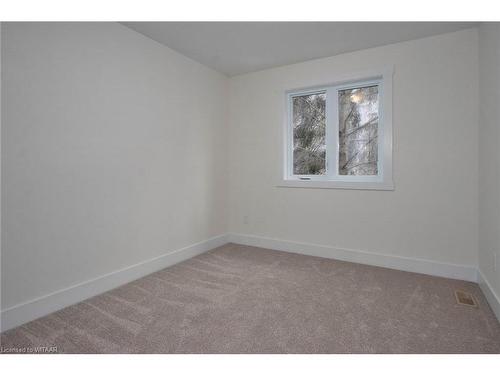 750 Nelson Street, Woodstock, ON - Indoor Photo Showing Other Room