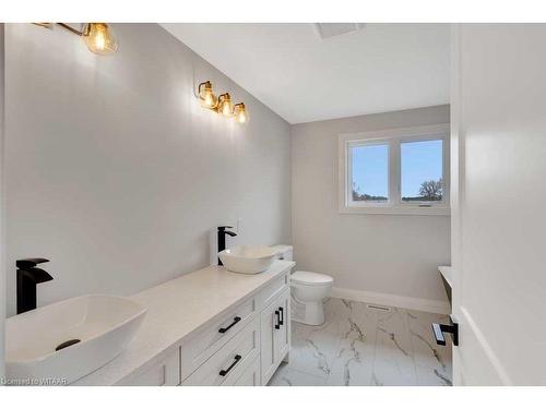 198 La Salette Road, La Salette, ON - Indoor Photo Showing Bathroom