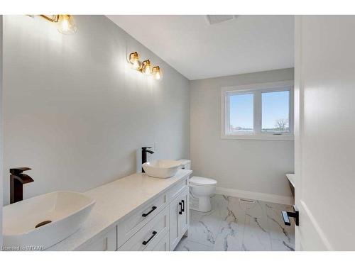 198 La Salette Road, La Salette, ON - Indoor Photo Showing Bathroom