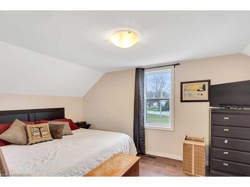 57 Talbot Street, Courtland, ON - Indoor Photo Showing Bedroom