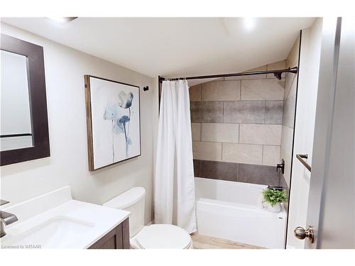 83 Bay Street, Woodstock, ON - Indoor Photo Showing Bathroom