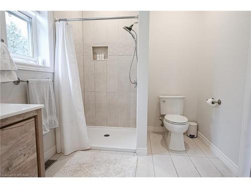6 Maple Street, Otterville, ON - Indoor Photo Showing Bathroom