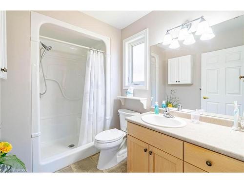 202 Baldwin Street, Tillsonburg, ON - Indoor Photo Showing Bathroom