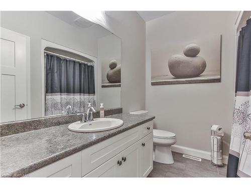 39 Graydon Drive, Mount Elgin, ON - Indoor Photo Showing Bathroom