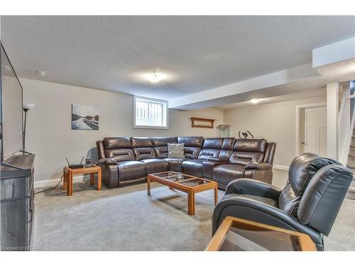 39 Graydon Drive, Mount Elgin, ON - Indoor Photo Showing Living Room