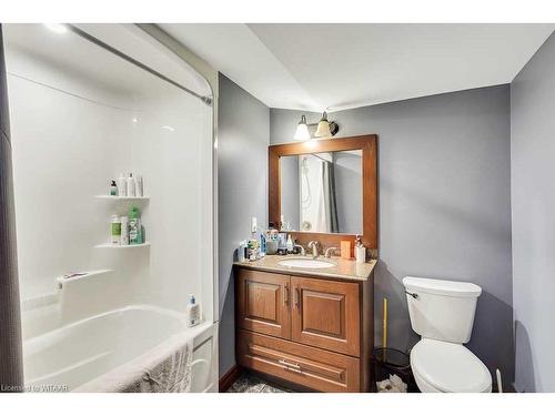 59 Windham 11 Road, La Salette, ON - Indoor Photo Showing Bathroom