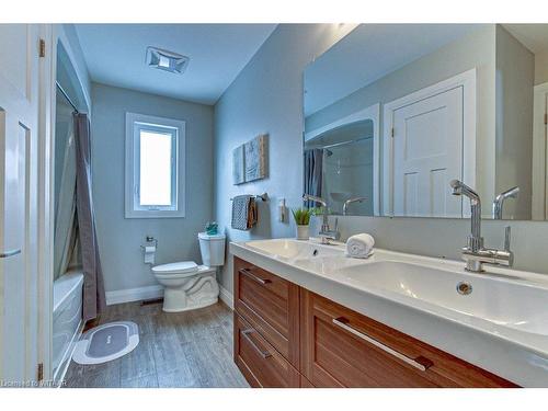 62 Brown Street, Aylmer, ON - Indoor Photo Showing Bathroom