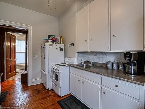 126 King Street E, Ingersoll, ON - Indoor Photo Showing Kitchen
