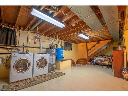9113 Plank Road, Straffordville, ON - Indoor Photo Showing Laundry Room