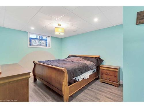 102 Goshen Road, Norfolk, ON - Indoor Photo Showing Bedroom