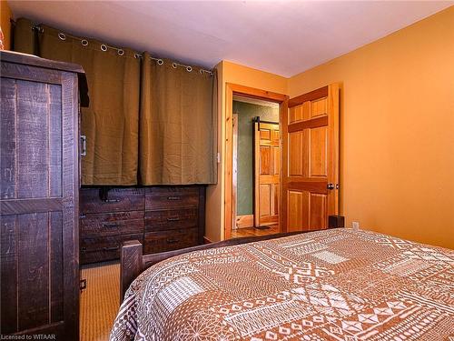 2875 Hwy 59 S, Norfolk County, ON - Indoor Photo Showing Bedroom