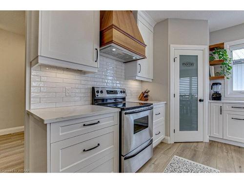 8489 Sandytown Road Road, Straffordville, ON - Indoor Photo Showing Kitchen With Upgraded Kitchen