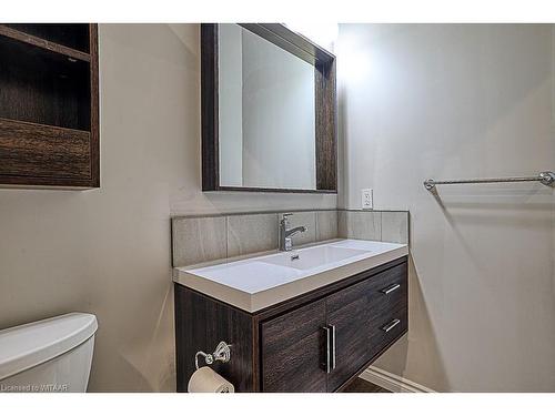 392 Bell Street, Ingersoll, ON - Indoor Photo Showing Bathroom