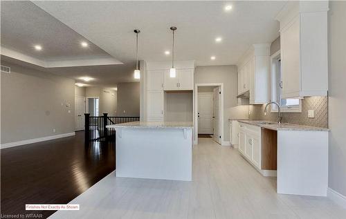 19 Sycamore Drive, Tillsonburg, ON - Indoor Photo Showing Kitchen With Upgraded Kitchen