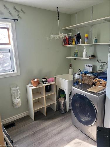 4 Hillcrest-596101 Highway 59 N, East Zorra Tavistock, ON - Indoor Photo Showing Laundry Room