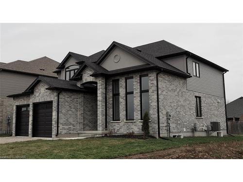 12 Sycamore Drive, Tillsonburg, ON - Outdoor