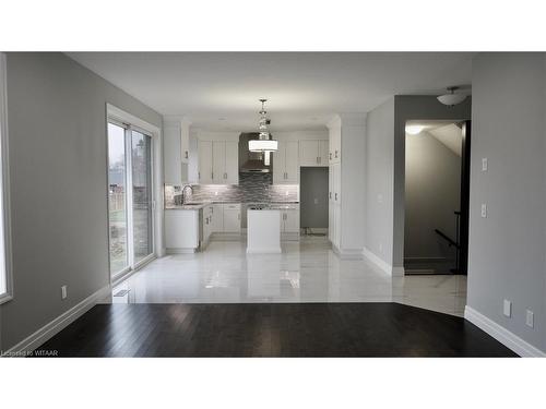 12 Sycamore Drive, Tillsonburg, ON - Indoor Photo Showing Kitchen