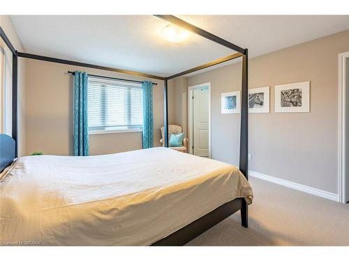42 Mcguire Crescent, Tillsonburg, ON - Indoor Photo Showing Bedroom