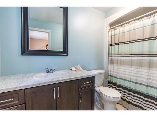 42 Mcguire Crescent, Tillsonburg, ON - Indoor Photo Showing Bathroom
