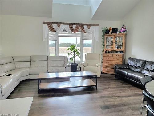 1500 West Quarterline Road, Norfolk County, ON - Indoor Photo Showing Living Room