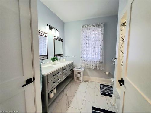 1500 West Quarterline Road, Norfolk County, ON - Indoor Photo Showing Bathroom