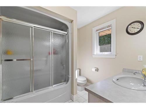 57749 Carson Line, Tillsonburg, ON - Indoor Photo Showing Bathroom