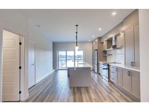 1108-361 Quarter Town Line, Tillsonburg, ON - Indoor Photo Showing Kitchen With Upgraded Kitchen